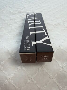 Karity The Mattes Liquid Lipstick -In The 212 NWT NLA Long-lasting Set of 2